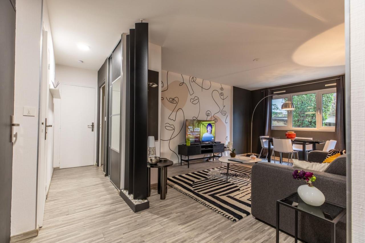 Apartment F2 