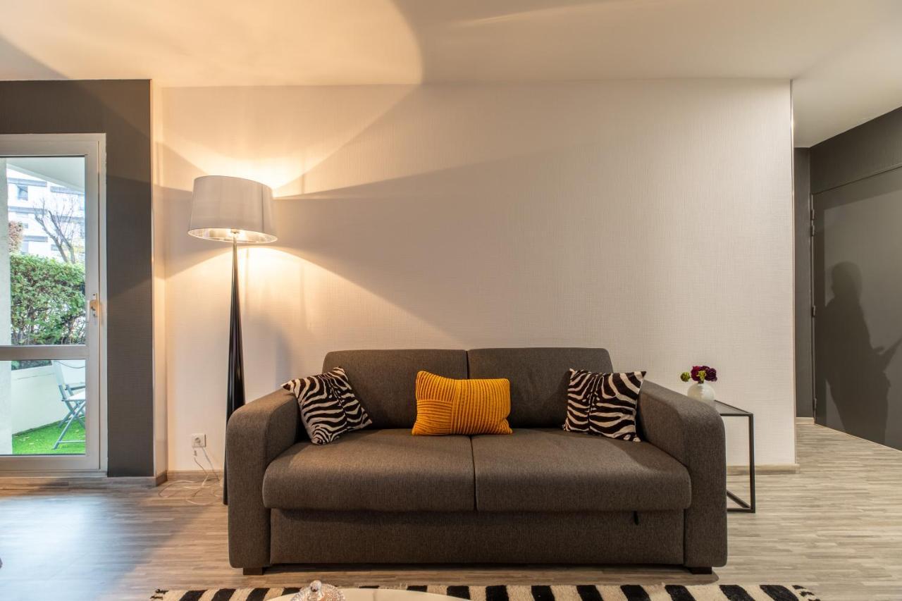 Apartment F2 