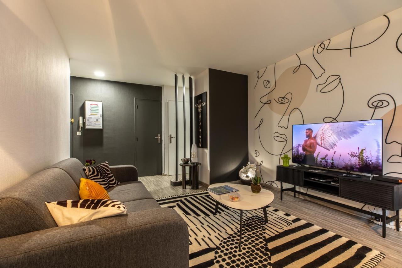Apartment F2 